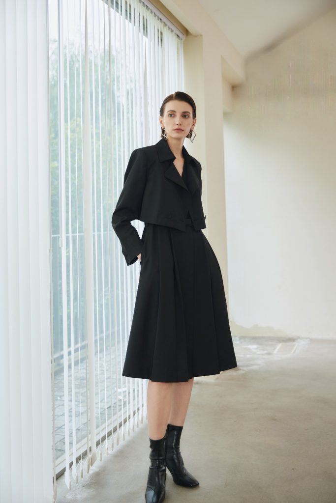 Elegant Two-Piece Windbreaker Set product image 2