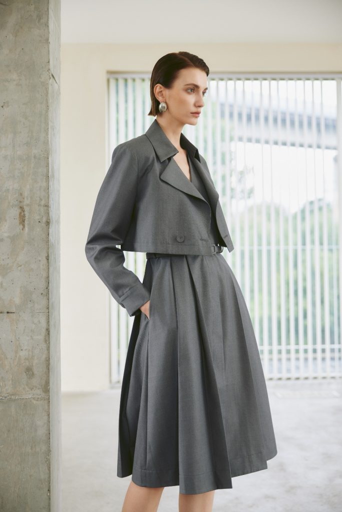 Elegant Two-Piece Windbreaker Set product image 3